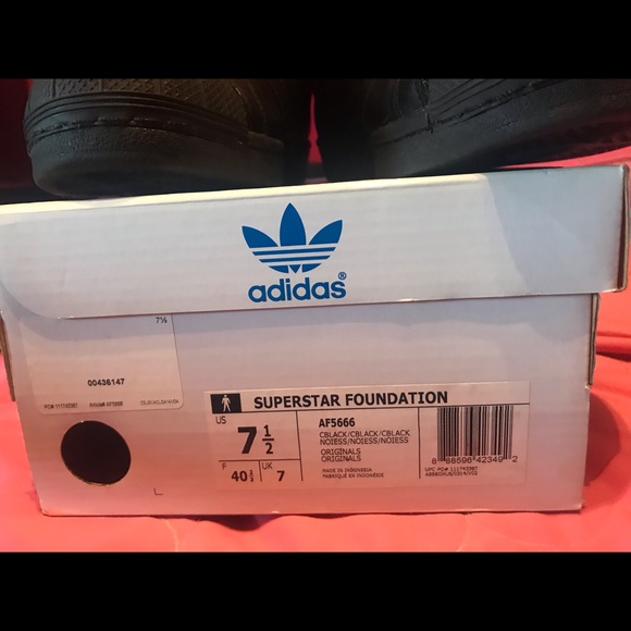 BARELY WORN ADIDAS **minimal imperfections** - Picture 3 of 3